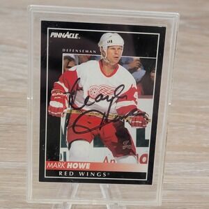 1992 Pinnacle Mark Howe Detroit Red Wings Autographed Hockey Card